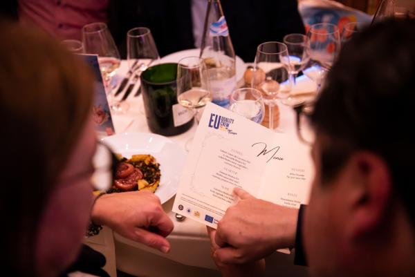 DIE WURSTWAREN DER "EU QUALITY CREW" ALS EHRENGÄSTE IN MÜNCHEN