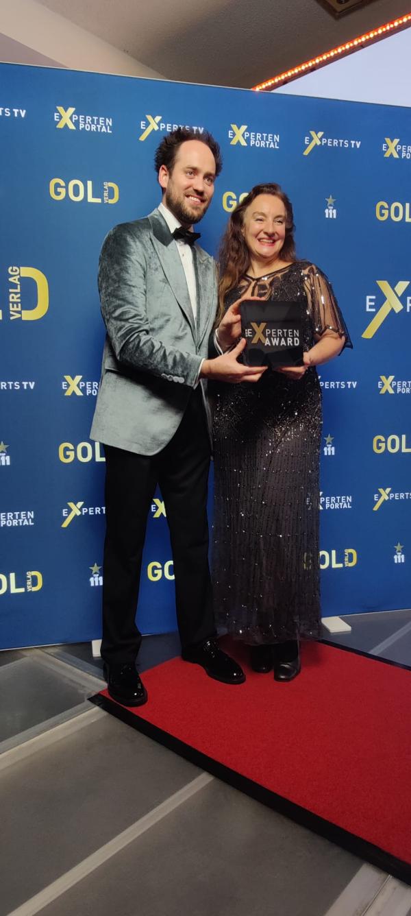 Saskia Dürr gewinnt beim Internationalen Expertenkongress