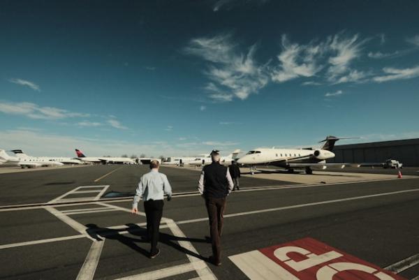 Zeit ist die neue Währung: Wie Privatjets Geschäftsreisen revolutionieren