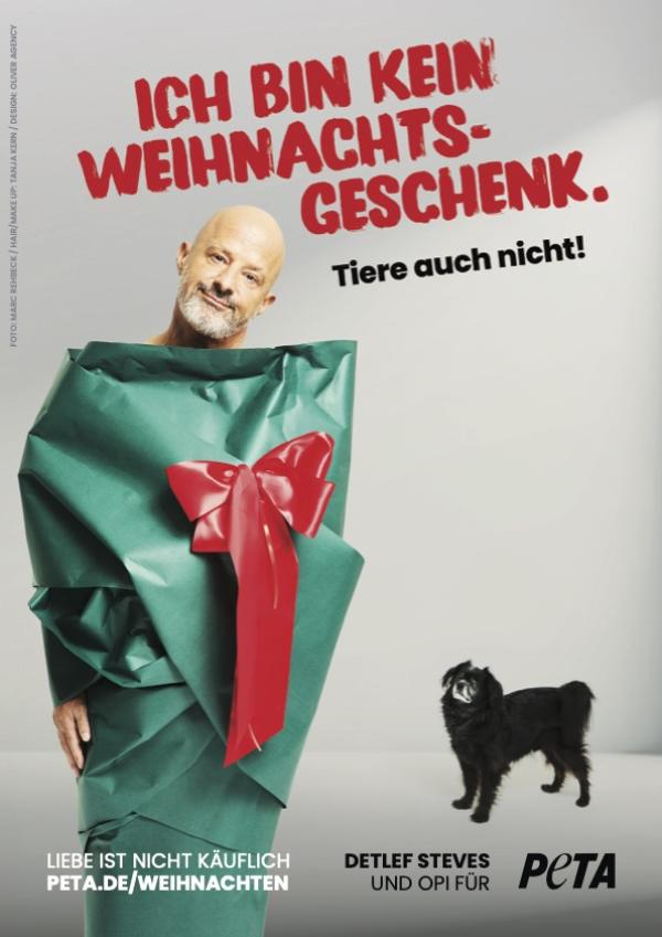 Verpackt als menschliches Geschenk: TV-Liebling Detlef Steves stellt neues PETA-Motiv vor - Tiere sind keine Weihnachtsgeschenke