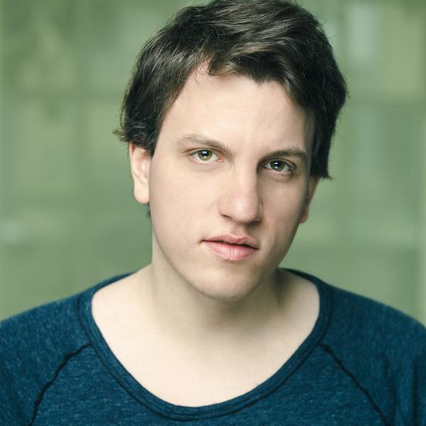 Musizieren statt nur Zuhören: Sebastian Müller veröffentlicht flexible Notenreihe für das Weihnachtsfest