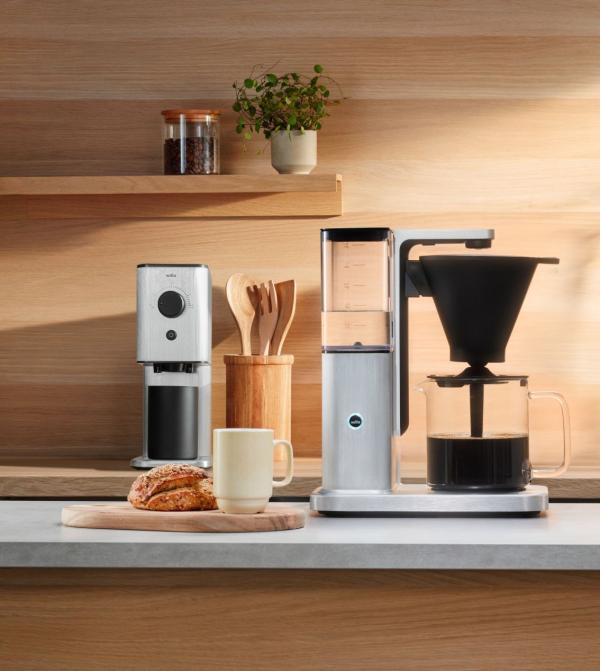 Wilfa präsentiert neben Filterkaffeemaschine auch neue Kaffeemühle der Zense Alux Serie