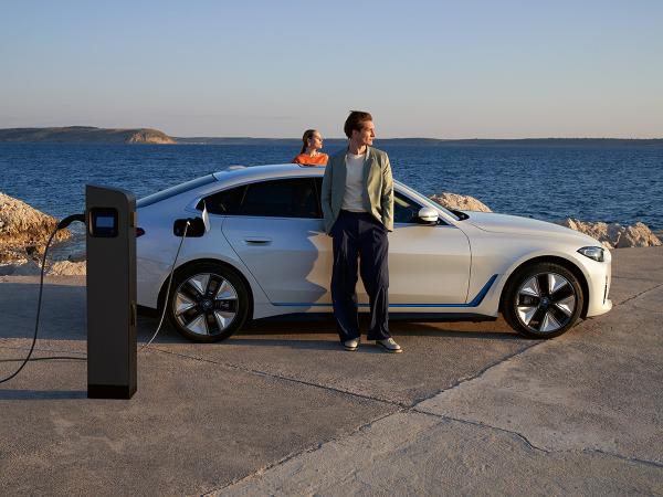 Spark Reply und Concept Reply fördern gemeinsam mit BMW CO₂-optimiertes Laden