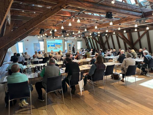 Gutjahr baut Weiterbildungsangebot aus - 40 Seminare und Webinare geplant