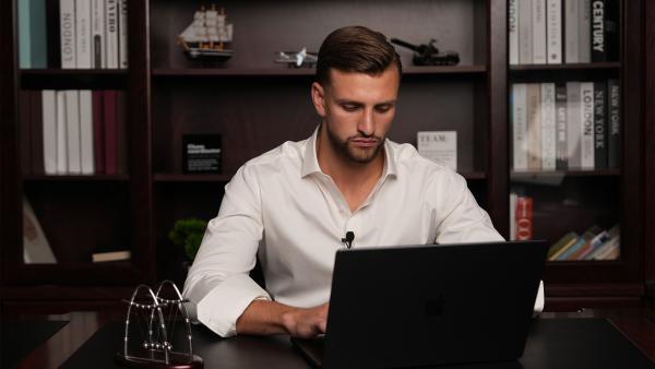 Erfahrungsbericht über Kilian Kropiunik: Warum Wissen die beste Rendite ist