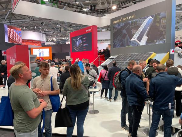 alwitra greift nach dem Steildach