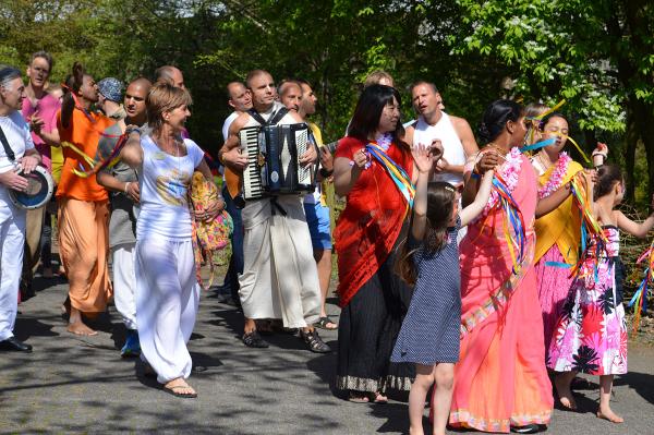 21. Yoga Vidya Musikfestival: Vier Tage heilsame Klänge und Yoga in Bad Meinberg