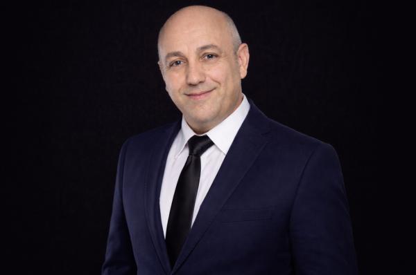 Emanuell Charis: Warum sich Menschen zurückziehen - obwohl sie Interesse haben