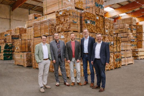 Enno Roggemann übernimmt vier Standorte der Klöpferholz Gruppe im Norden Deutschlands