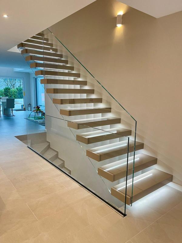 Kragarmtreppen nach Maß - Handwerk, Design und transparente Preise von AN Treppenbau