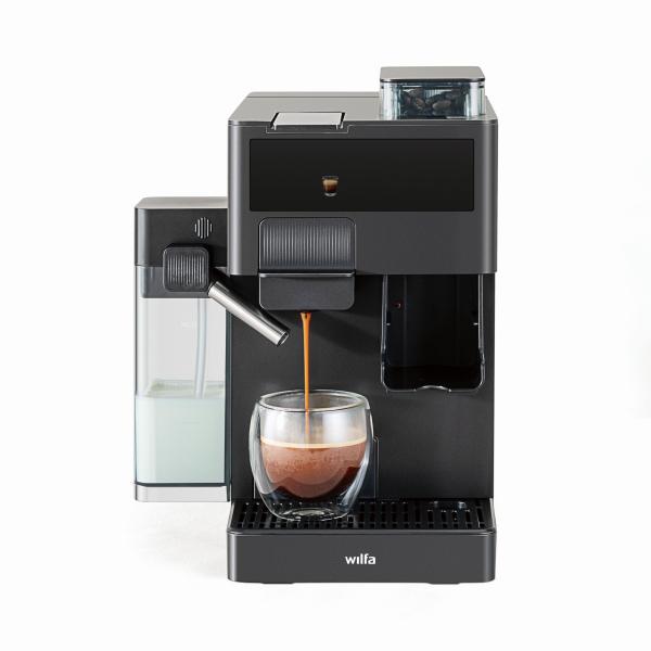 Eine für alles: Die neue von Wilfa mahlt, brüht und schäumt