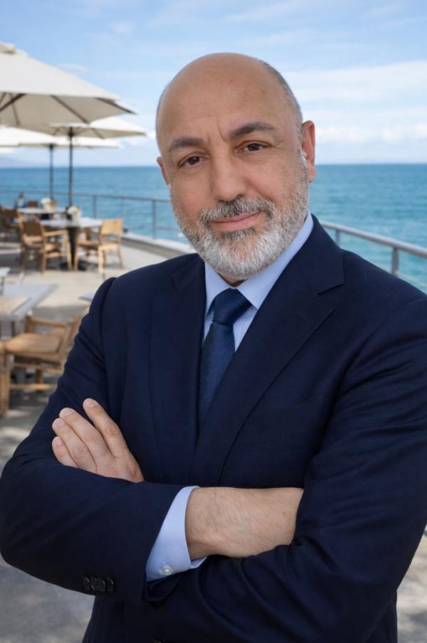 Emanuell Charis: Warum Frauen sich von ihm angezogen fühlen - und was wirklich dahinter steckt