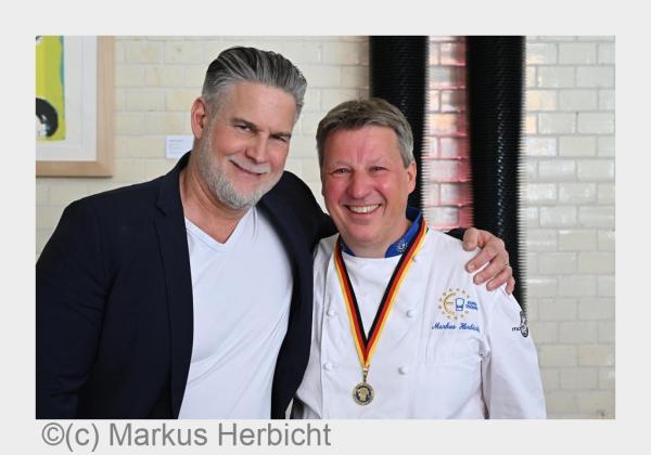 Gold für das Handwerk: Markus Herbicht erhält den "Toques d"Or Meilleur Ouvrier - Best Worker", eine der höchsten Auszeichnungen der internationalen G