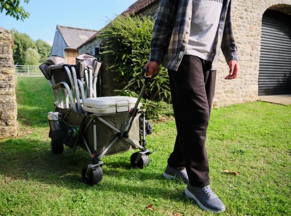 Campingaz präsentiert den Ultimate Terrain Bollerwagen