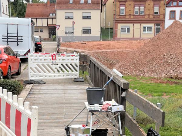 Unsichtbare Sicherheit: Antirutsch-Beschichtung für Holzbrücken
