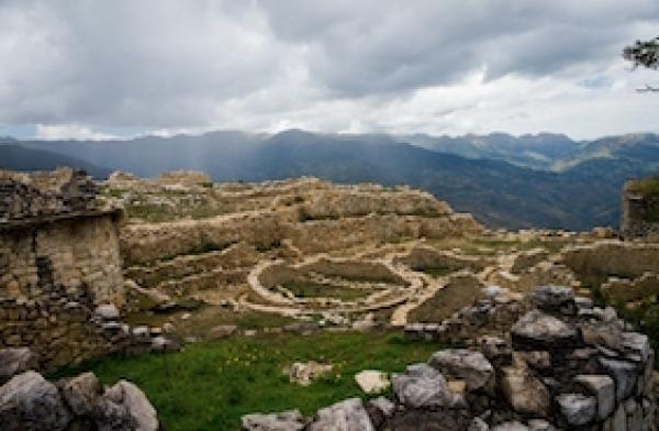 Verborgene Meisterwerke in Peru: Fünf architektonische Schätze abseits von Machupicchu