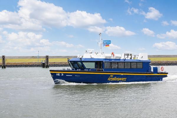 Taufe des "Inselexpress 3" in Norddeich