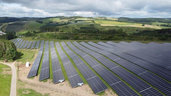 meistro nimmt Solarpark Brandscheid mit 8,8 MWp in Betrieb