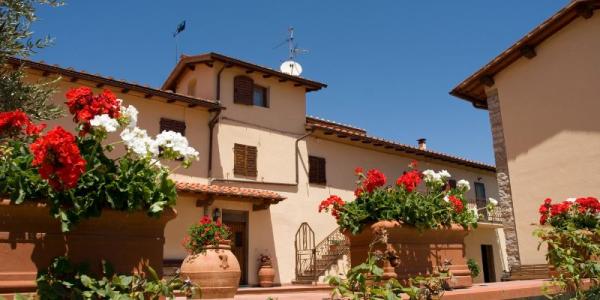 Italienische Landsitze: Romantik vs. Realität beim Kauf