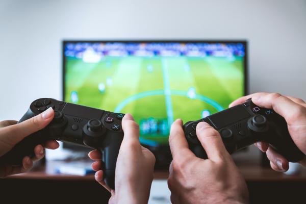 Spandau Arcaden laden zum &bdquo;eSports Football Cup&ldquo;
