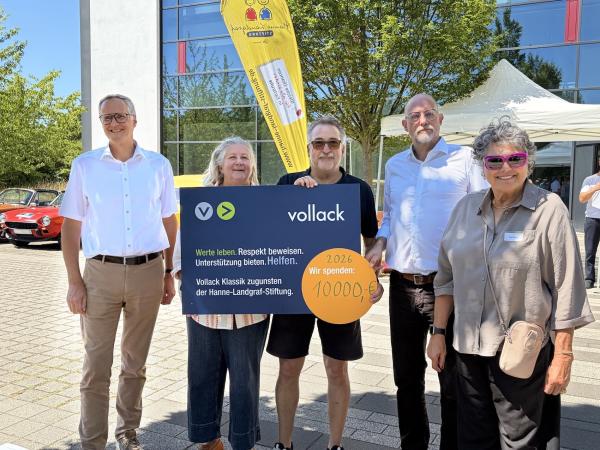Oldtimer rollen für den guten Zweck: Vollack Klassik setzt sich gegen Kinderarmut in Karlsruhe ein