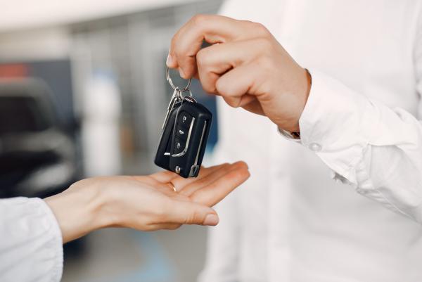 Auto verkaufen ohne Feilschen: Your Next Car setzt beim Ankauf auf Klartext und faire Preise