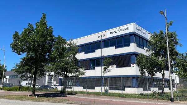 Zweiter Standort in Hamburg: Hertz & Selck erweitert Kapazitäten für Produktion und Logistik