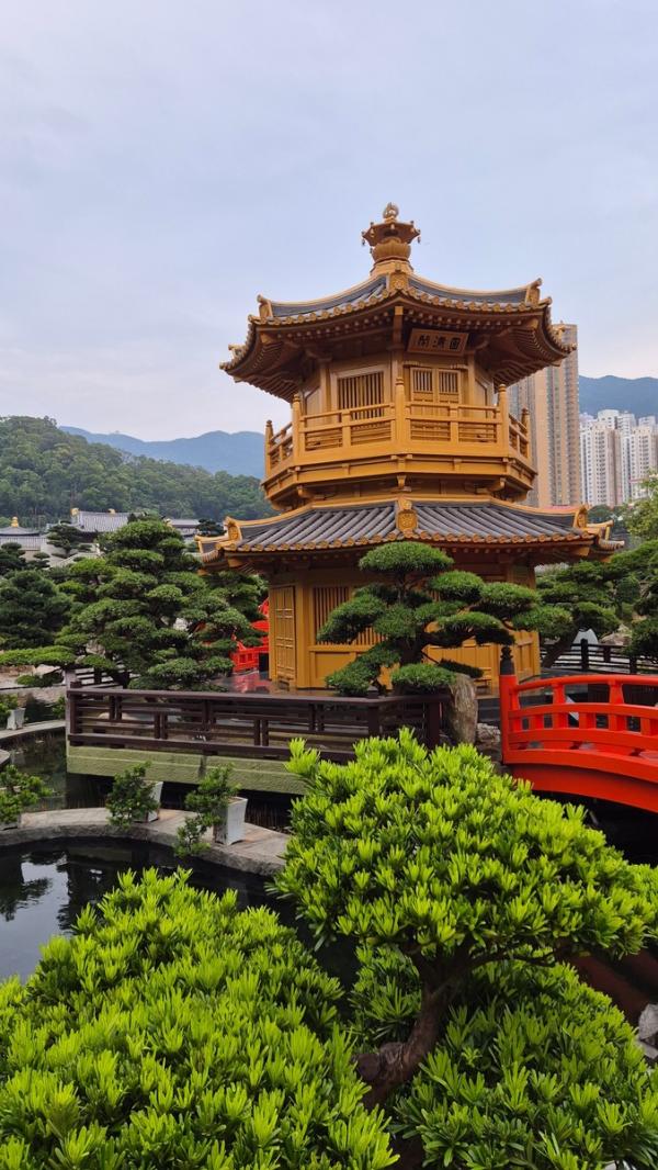 China-Rundreise: IKARUS TOURS verbindet auf einer 19-tägigen Rundreise jahrtausendealte Kultur, spektakuläre Natur und das internationale Flair Ho