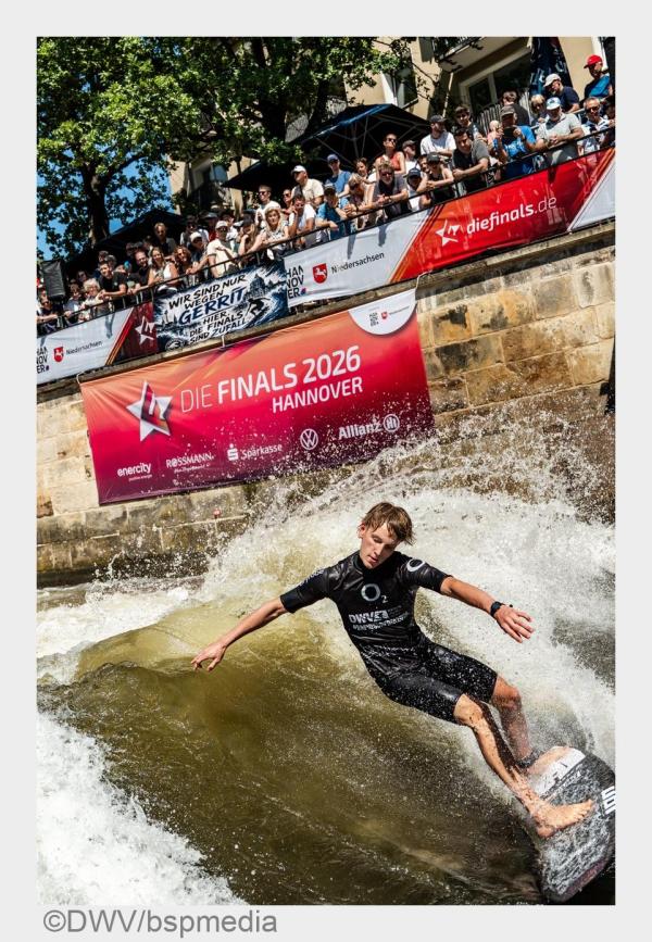 Deutsche Meisterschaften im Rapid-Surfing: Yves Viala und Valeska Schneider holen Titel