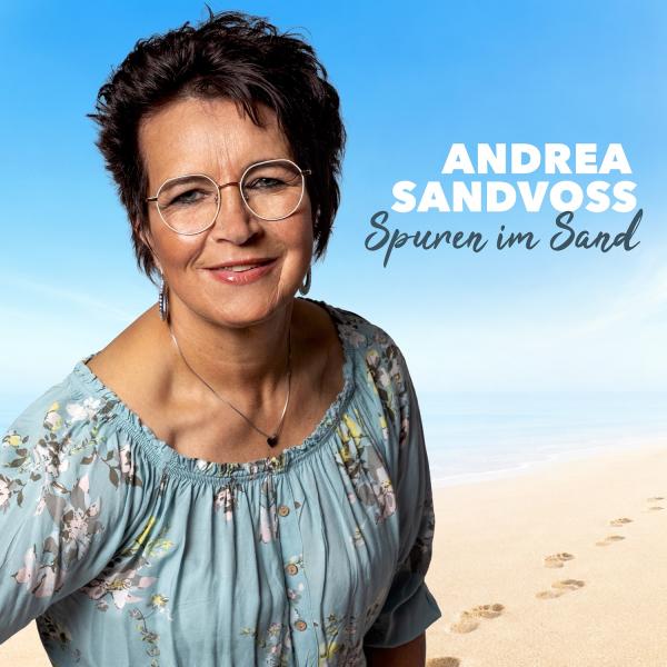 Auf "Spuren im Sand" begibt sich musikalisch Andrea Sandvoss 