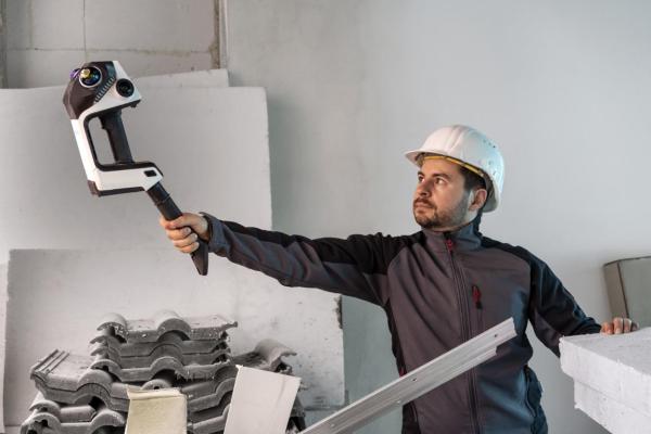 NavVis stellt CLX vor: Das erste agile Hand-Capture-Device für zuverlässige, tägliche Dokumentation im großen Maßstab
