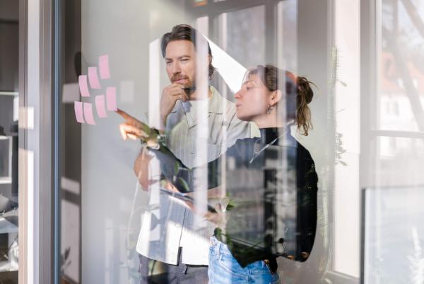 RAD UND STOCK: Design-Abo Endlosgestalten spart Auftraggebern und Creative Teams die Einzelbeauftragung
