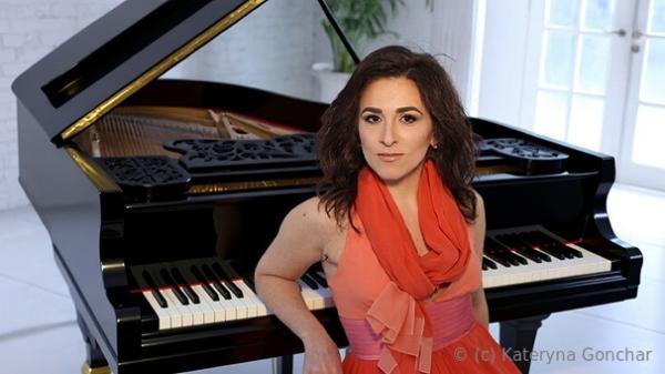Solo-Konzert in Augsburg: Lilian Akopova - Pianistin der Kontraste