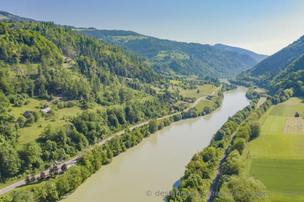 Neu-Ulmer Gewässerökologe Stefan Alexander Voigt ordnet den Hochwasserschutz an Donau und Iller ein