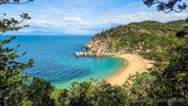 Neue Fernreisen und Europareisen 2027:  IKARUS TOURS veröffentlicht Kataloge für Kleingruppenreisen