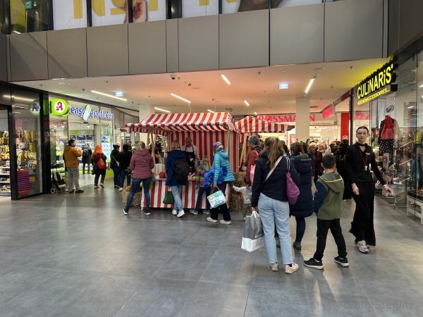 Das Forum Steglitz feiert Erntedank: Steckrübensuppe, Pumpkin Spice und Herbst-Workshops in der Schloßstraße