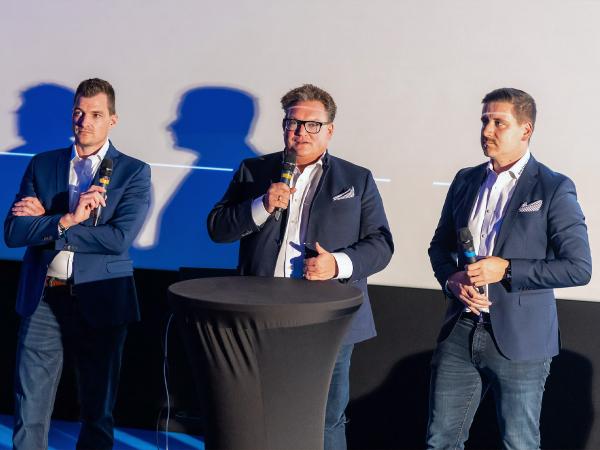 7 TAGE LIVE. ÜBER 2.500 MATCHES. Vom Mittelstand für den Mittelstand 