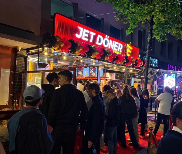 Jet Döner Kebab eröffnet in Bochum seine erste Filiale in Europa - weitere deutsche Städte in Planung