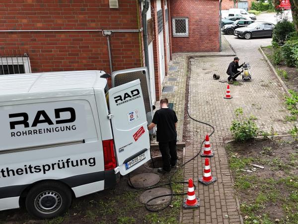 RAD Rohrreinigung Hamburg: Notdienst rund um die Uhr, in 45 Minuten vor Ort