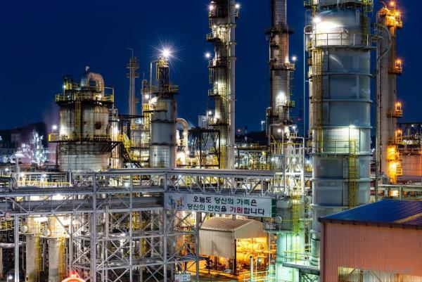 Asahi Kasei stärkt die Transparenz des CO₂-Fußabdrucks bei der Acrylnitril-Produktion durch unabhängige Verifizierung