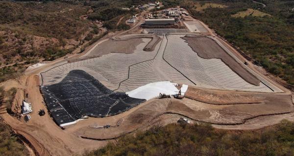 48m mit 1,18 g/t Gold ab Oberfläche: Axo Metals landet Volltreffer
