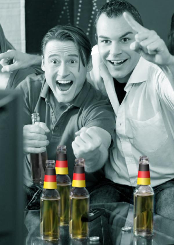 NECK TACK – So stoßen Deutschlands Fussball-Fans an
