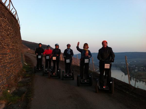 Mit Segways die Weinberge erfahren