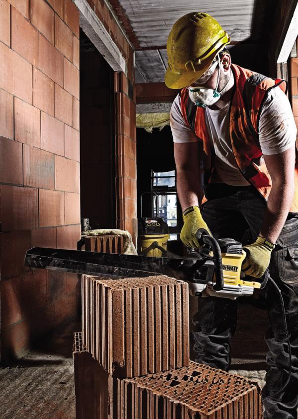 Präziser Schnitt mit neuer Spezialsäge von DeWalt
