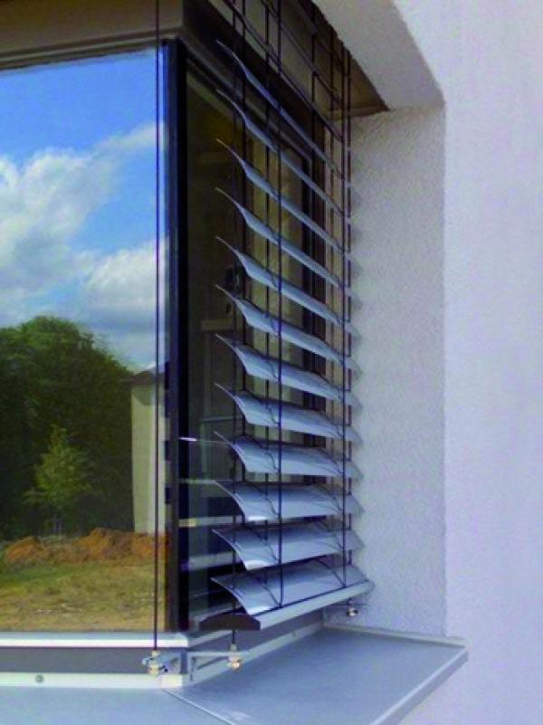 Informationen zu Raffstore und Rolladen im Türen- und Fenster-Portal